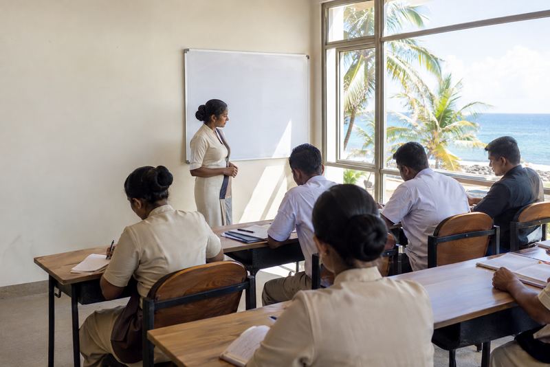 සංචාරක ක්ෂේත්රයේ අයට භාෂා පුහුණුව
