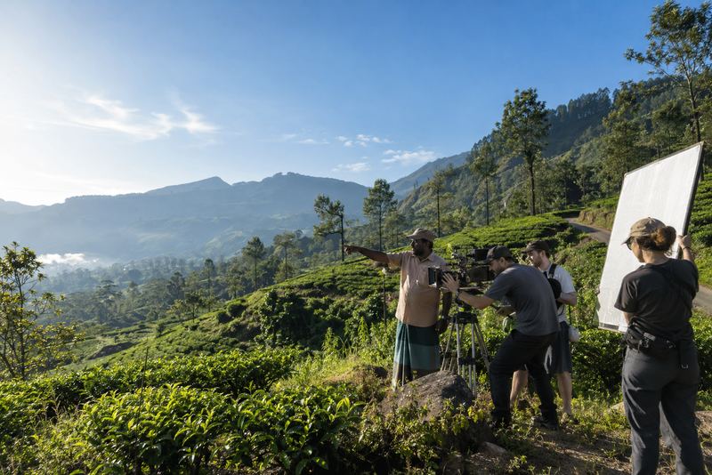 චිත්‍රපට රූගත කිරීමේ ස්ථාන සේවාවක්: රූගත කිරීම් කණ්ඩායම්, අවසර පත්‍ර, කටයුතු සංවිධානය කරන අය සහ ස්ථාන, ඉන්දියාවේ සහ යුරෝපයේ චිත්‍රපට සමාගම්වලට විකුණන